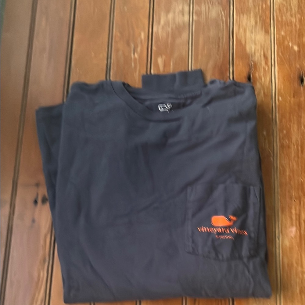 Vineyard Vines Blue Long Sleeve Tee for Casual Comfort